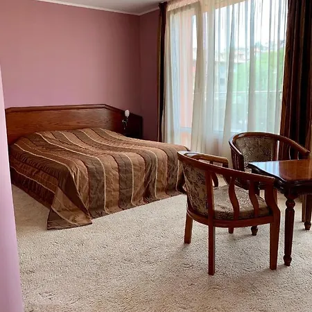 Hotel Elena 3*
