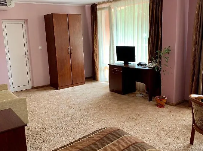 ホテル Elena ヴェリコ・タルノヴォ